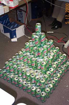 Pyramid 5-17-00 s.jpg (24406 bytes)