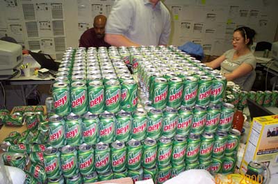 Pyramid_6-5-00 s.jpg (41589 bytes)